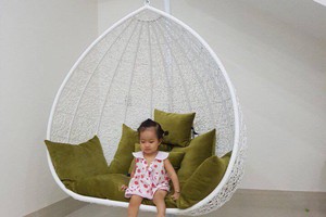 Xích đu mây nhựa nghệ thuật siêu xinh cho cả gia đình 2020