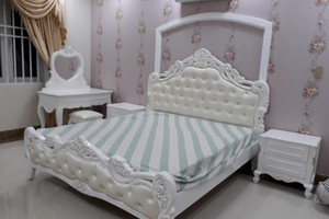 phòng ngủ phong cách tân cổ điển - bộ giường cổ điển châu âu