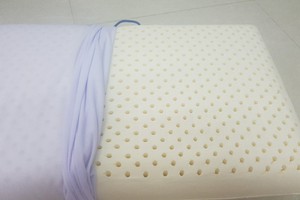 Gối nằm cao su thiên nhiên Queen Latex - Vạn Thành