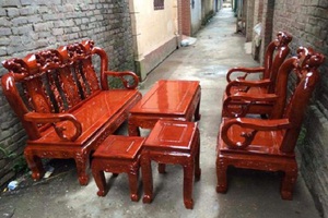 Bộ bàn ghế quốc đào gỗ xà cừ.