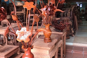 Bình hoa sen vip2 hoa nhỏ