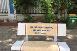 Ghế Đá Hùng Huyền