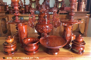 Bộ Đồ Thờ Cúng Gỗ Hương Gia Lai