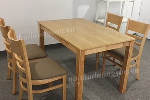 Bàn ăn cabin màu tự nhiên