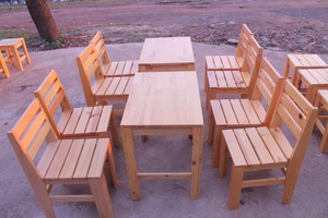 Bộ bàn ghế gỗ thông có tựa loại 1