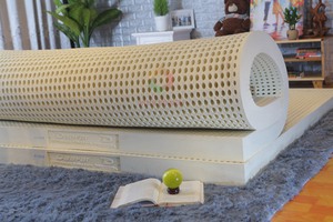 Nệm cao su 2 mặt lỗ Daafar Latex Luxury - Ưu đãi hè tới 40%