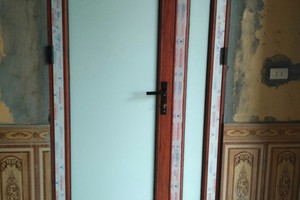 Cửa đi nhôm kính