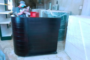 Quầy tính tiền giá rẻ màu nâu