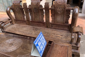 Bộ bàn ghế tần thủy hoàng gỗ m.un đuôi công Cột 14.