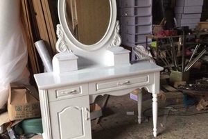 Bàn Phấn Tân Cổ Điển.