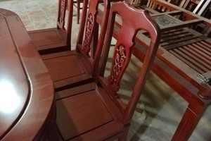 Bộ Bàn Ghế Ăn Gỗ Trẹo trạm khắc đẹp.