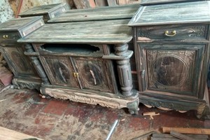 Kệ Tivi Cột Nho Gỗ M.un.