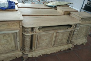 Kệ tivi cột nho gỗ g.ụ.