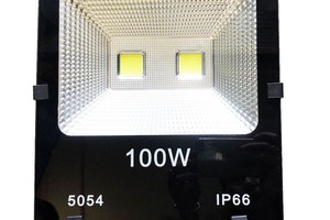 Led pha cao cấp Ngọc Khôi