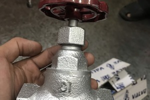 van cầu gang dẻo ren DN25