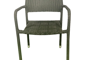 Ghế nhựa mây màu đen có tay vịn