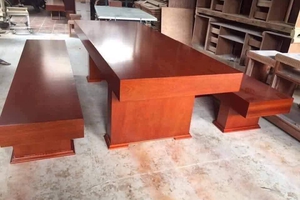 Bộ bàn ghế kiểu k3 hộp gỗ xoan đào.