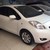 Bán xe Toyota Yaris màu trắng. tên tư nhân