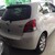 Bán xe Toyota Yaris màu trắng. tên tư nhân