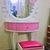 Bàn phấn + ghế Hello kitty70