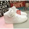 Thanh lý Sneaker, quần áo các loại giá rẻ