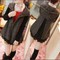 Mua áo khoác được tạng dây chuyền thiên nga cực cute