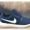 Nike roshe run two 844656 101 navy white