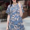 Đầm suông chữ A in hoa trẻ trung